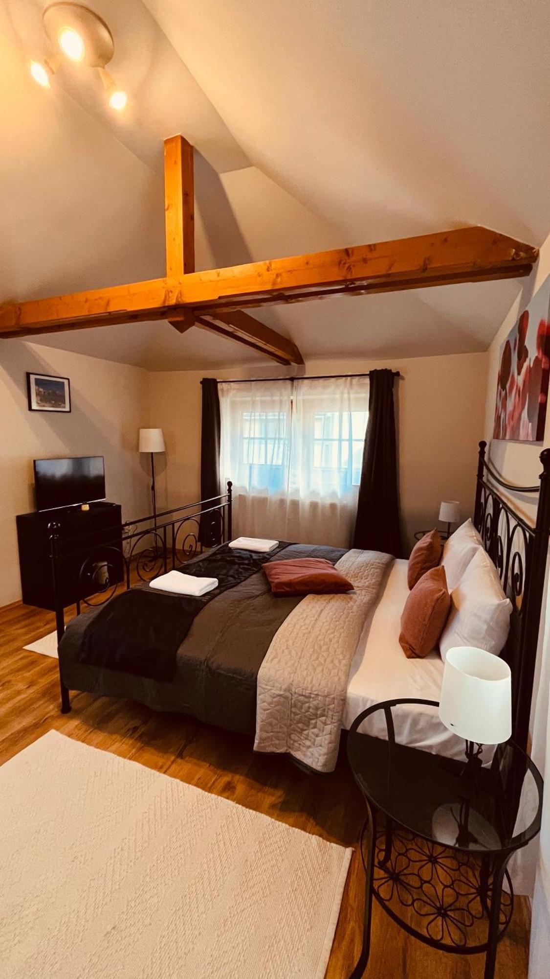 Strigonia Apartman Esztergom Esterno foto